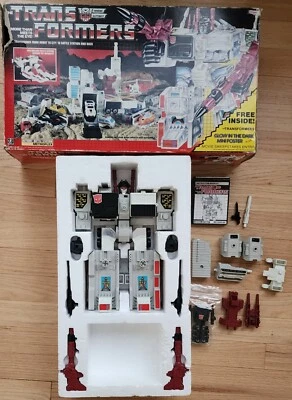 Metroplex W/BOX & INSERT 100% Complete 1985 Vintage G1 Transformers White Nice  - Image 1 of 4