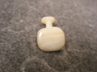 Gemelos tallados madreperla ÚNICO vintage repuesto perdido/roto zm63 Foto 1 de 4