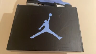 Size 10 - Jordan 5 Retro SE Mid UNC - Image 1 of 3