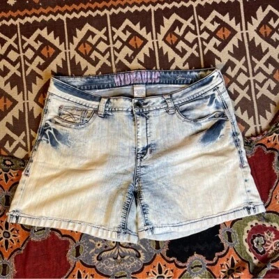 Pantalones cortos de mezclilla de tiro medio lavado ácido hidráulico vintage talla 16 Foto 1 de 4