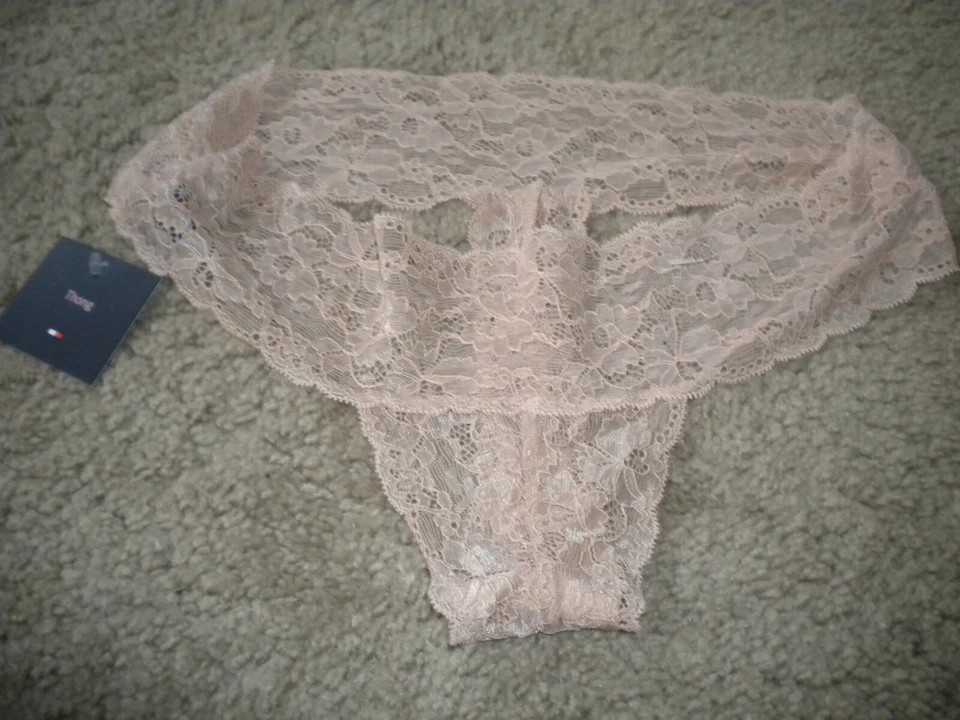 Tommy Hilfiger beige thong full lace panty with beige lace waist NWT 7 L - Image 1 of 1
