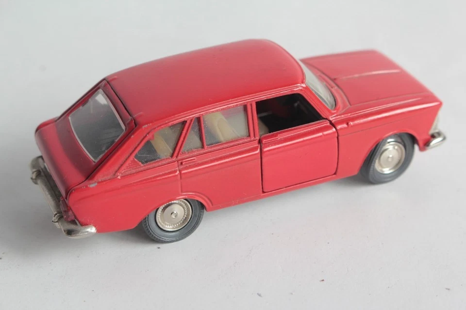 MOSKVITCH Auto miniatura IZH 1500 Hatchback n°A12 (73961) - Immagine 1 di 4