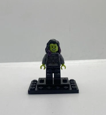 Lego Minifigura Gamora Plata Armadura Guardianes de la Galaxia 76081 Foto 1 de 4
