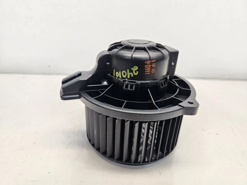 Motor soplador Kia Sportage 2010-22 (2,4 L) - control manual de temperatura Foto 1 de 4