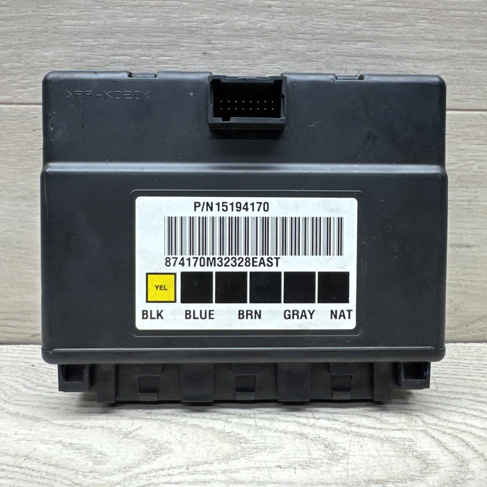 2003-06 GMC Yukon Denali BCM Body Control Module 15194170 Under Steering Column - Image 1 of 3