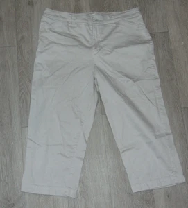 Gloria Vanderbilt Khaki Unltd  Size 10 Capri Pnat Cotton - Picture 1 of 9