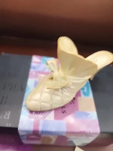 Just The Right Shoe, Raine "Venus In Pearlls" - Picture 1 of 8