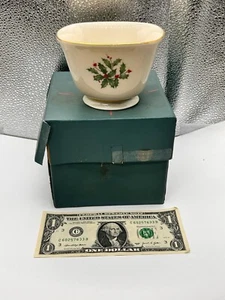 Vintage LENOX Holiday Treat Square Bowl Holly Red Berries Fine China - Picture 1 of 6