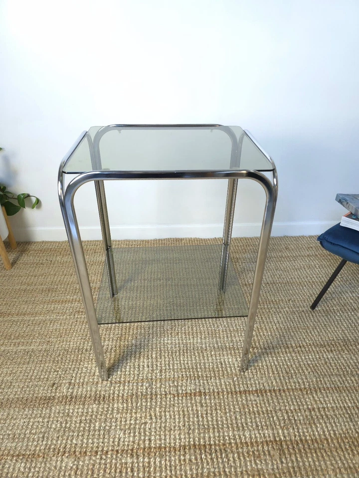 TABLE D’APPOINT VINTAGE CHROME VERRE FUMÉ 1970 DESIGN  - Photo 1/4