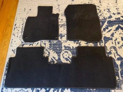 Комплект оригинальных напольных ковриков для Honda CRV CR-V 2012 2013 2014 2015 2016 годов выпуска - Изображение 1 из 4