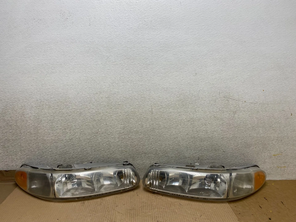 1997-2005 Buick Century Left+Right Side Headlights Halogen U2607 DW - Image 1 of 4
