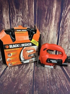 BLACK & DECKER 4.5 Amp Variable Speed Corded JIGSAW JS515 - Picture 1 of 12