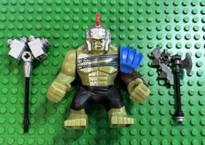 LEGO Hulk Minifigure Big Fig Thor Ragnarok Arena Clash Marvel 76088 Scratch! - Picture 1 of 2