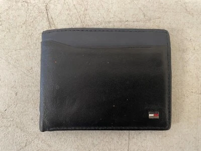 Cartera y estuche de valet vintage Tommy Hilfiger para hombre doble pliegue de cuero negro RFID Foto 1 de 4