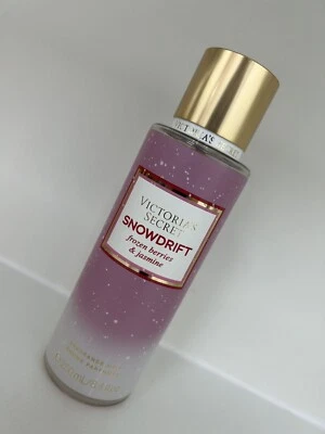 VICTORIA'S SECRET VICTORIA’S SECRET, Snowdrift Frozen Berries & Jasmine Fragrance Body Mist 250ml