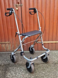 Gehhilfe Rollator leicht, Gehstockhalterung, Transportgriff, prima Zustand - Bild 1 von 6