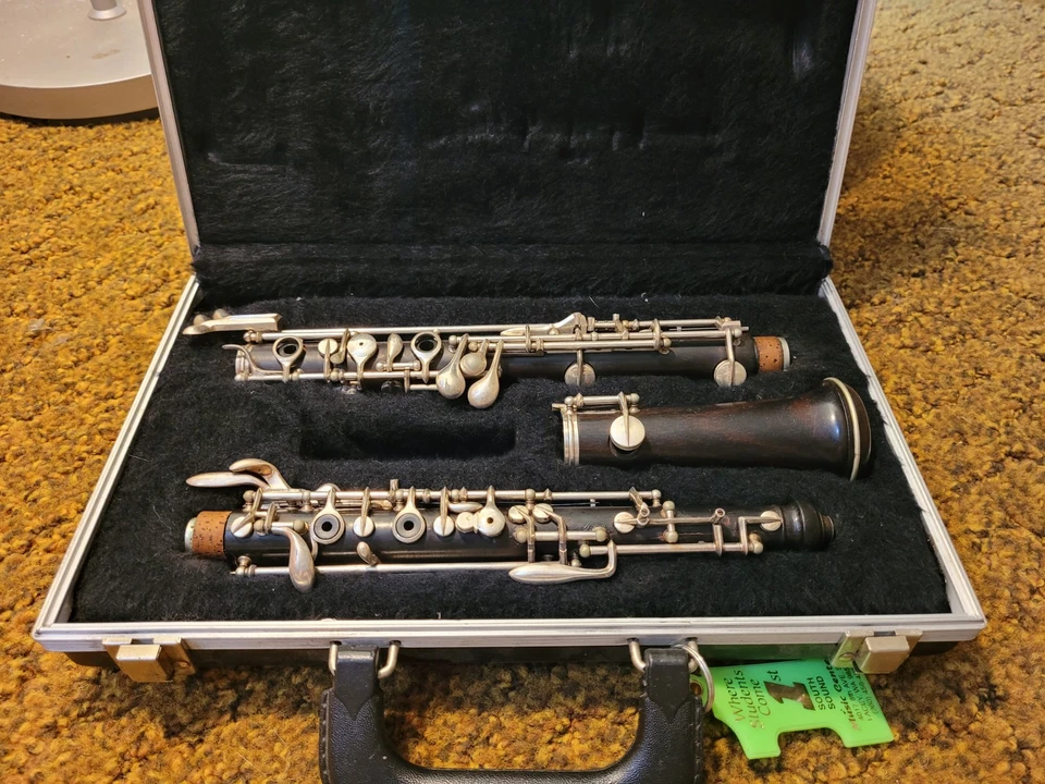 Oboe Linton vintage con estuche rígido Foto 1 de 3