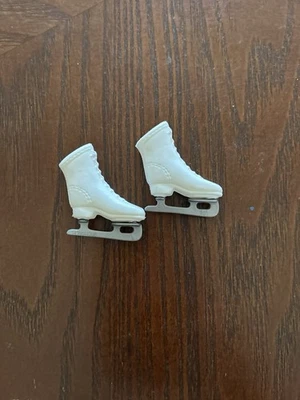 Vintage Barbie 90s White Ice Skates Hong Kong Silver Blades - Изображение 1 из 2