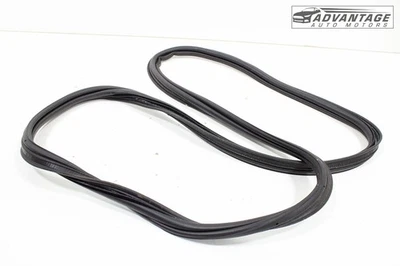 Maserati Quattroporte 2014-2020 tapa de maletero trasero sello de goma OEM Foto 1 de 4