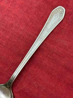 Hampton Court Community Plate 1926 Flatware Silverplate Wreath ONEIDA Soup Spoon - Image 1 of 4