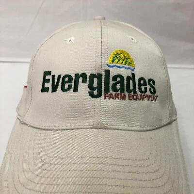 EVERGLADES EQUIPO AGRÍCOLA JOHN DEERE EMB LOGO PARA HOMBRE BEIGE AJUS CORREA GORRA SOMBRERO Foto 1 de 4