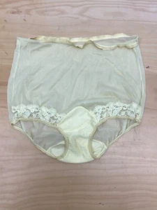Vanity Fair Vintage Yellow Floral Lace 100% Tricot Nylon Panties Size ? USA Made - Picture 1 of 12