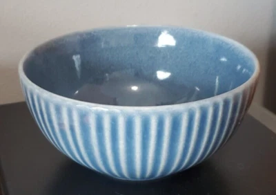 Cuenco azul Laurie Gates California Designs 5,9 pulgadas. Foto 1 de 3