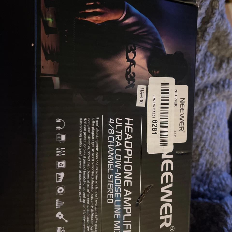 NEEWER HA-400 MEZCLADOR DE LÍNEA ULTRA BAJO RUIDO AMPLIFICADOR DE AURICULARES ESTÉREO DE 4/8 CANALES Foto 1 de 2