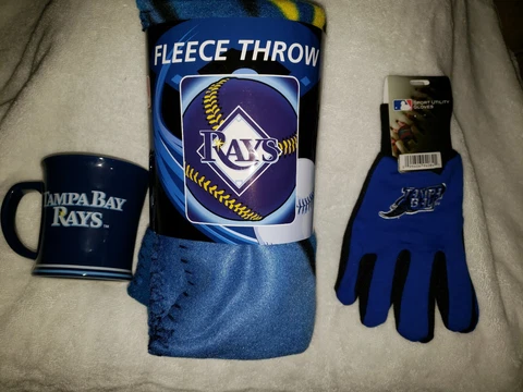 Tampa Bay Rays Fleece Throw, Gloves And 15 Oz Ceramic  Mug Cover