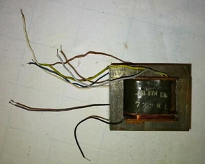 Trasformatore lamellare 10W - Primario 0-110-125-160-220V - Sec 15V - VINTAGE - Foto 1 di 11