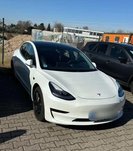 Sommer- und Winterreifen sind im Lieferumfang des Autos enthalten. - Bild 1 von 1