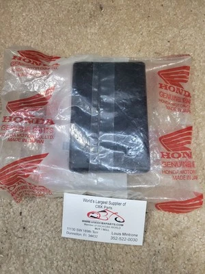 79-82 HONDA CBX 1000 NOS ESPACIADOR BATERÍA-50330-422-000- Bolsa HONDA SELLADA-NLA Foto 1 de 2