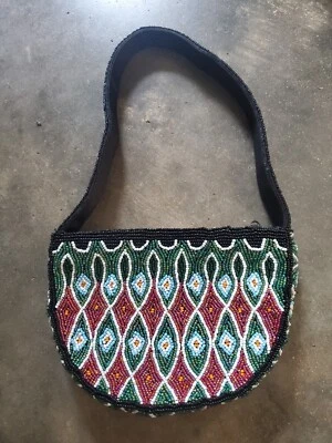 Шикарный! Маленькая сумочка Sasha с ручным бисером 7 x 5 дюймов разноцветная с полосой зебры - Изображение 1 из 4