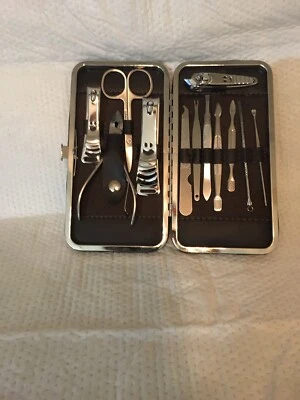 Kit de aseo de 12 piezas. Juego completo de manicura/pedi masculino y femenino con estuche. Alta CALIDAD. Metal Foto 1 de 3
