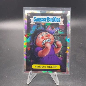 2023 Chrome Garbage Pail Kids Series 6 #215b Nervous Nellie Atomic Refractor - Bild 1 von 2