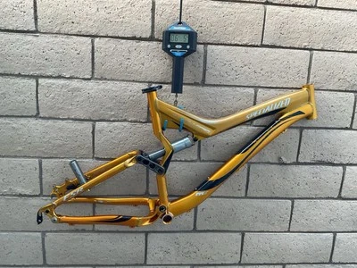 Cuadro de bicicleta de montaña Specialized STUMPJUMPER PRO 19” SUSPENSIÓN COMPLETA Foto 1 de 4