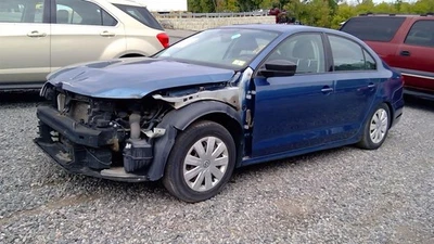 Used Rear Right Suspension Knuckle fits: 2015 Volkswagen Jetta Rear Right Grade - Imagem 1 de 4