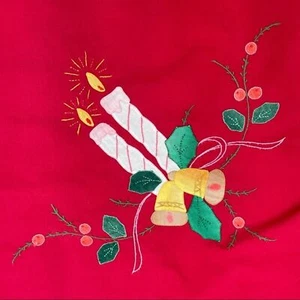 Vintage Appliquéd Christmas Tablecloth Red Large Kitchen Holiday Xmas Festive - Picture 1 of 16