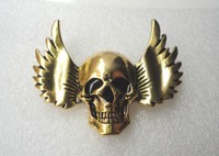 ZPs2 Skunk Animal Lapel Pin Badge