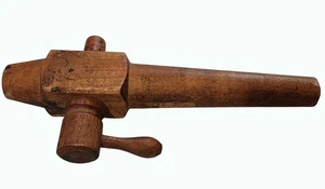 Antiguo grifo de madera vintage de barril de vino Bung Redlich Mfg. Co. Chicago - Imagen 1 de 6