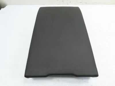 12 BMW 528i Xdrive F10 #1264 armrest, rear seat cup holder black  52207277992 - Изображение 1 из 4