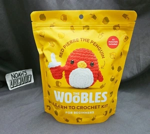 The Woobles McDonald's Monopoly LE esclusivo kit all'uncinetto pinguino rosso Pierre RARO - Foto 1 di 4