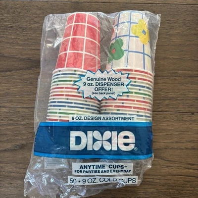 Juego de 47 tazas de papel recubiertas de plástico rojo y azul florales de colección años 80 Dixie 9 oz en cualquier momento Foto 1 de 4