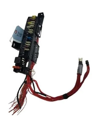 Caja de fusibles motor 210 tipo estación Wgn E320 compatible con 99-03 MERCEDES CLASE E 272641 Foto 1 de 4