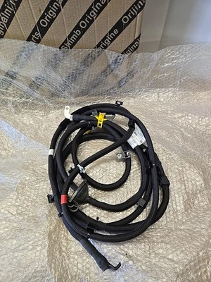 Cable de batería nuevo OEM Alfa Romeo 68321192AA Giulia 2,0 L 2017-2024 Foto 1 de 4