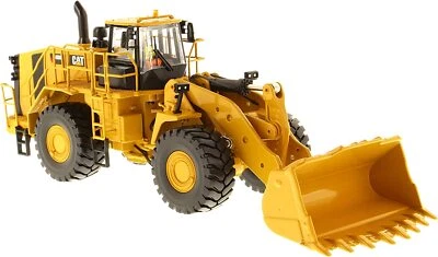 Diecast Masters 85901 Caterpillar CAT 988 K Four Wheel Loader High Line 1:50 - Image 1 of 4
