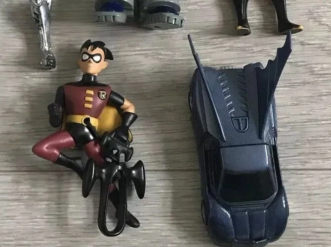 Figura de coche y Robin de Batman de Marvel Foto 1 de 1
