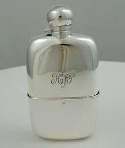 Good 6 ¼" Silver Gilt Pocket Flask, Sheffield 1895, holds 220ml, 8 flozs, 228g. - Picture 1 of 9