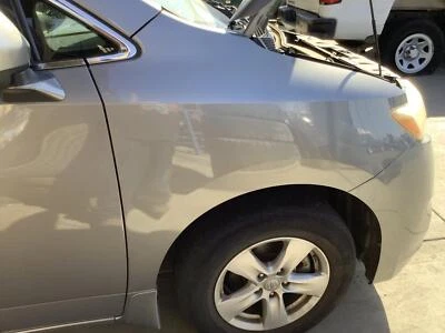 Guardabarros delantero derecho usado se adapta a: Nissan Quest 2013 sin moldura de umbral lateral plataforma delantera Foto 1 de 4