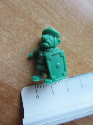 Dargaud Kaugummi Asterix und Obelix Figur Römer mit Schild Krieger Soldat Rom - Bild 1 von 4